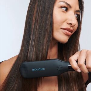 Bio Ionic OnePass 1.5in Hair Straightener